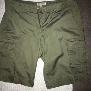 Men’s cargo shorts